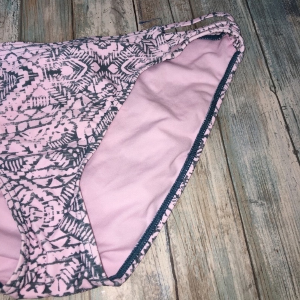 Xhilaration Pink Geometric Bikini Bottoms Women’s XL Patterned Swim - Picture 4 of 4